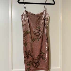 Pink velvet Topshop dress. Perfect for NYE